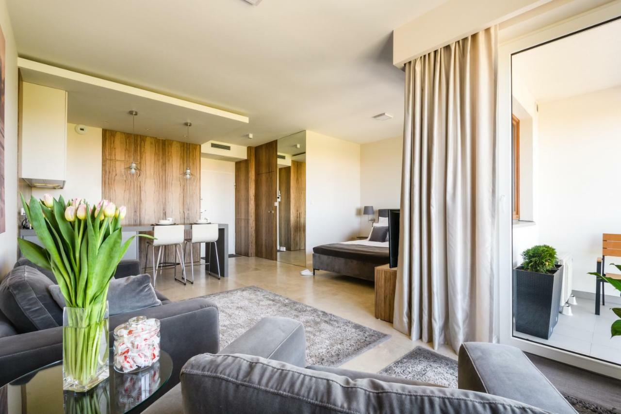 ורשה Luxlux Apartments Afara מראה חיצוני תמונה